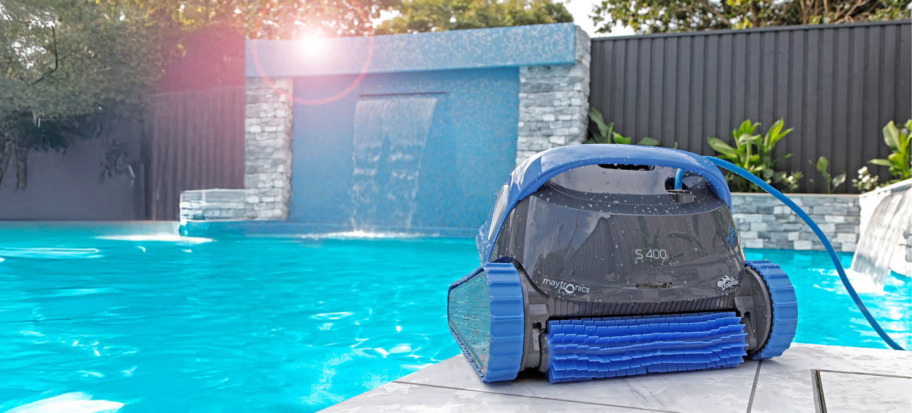 Maytronics Dolphin S400 Robot Pool Cleaner